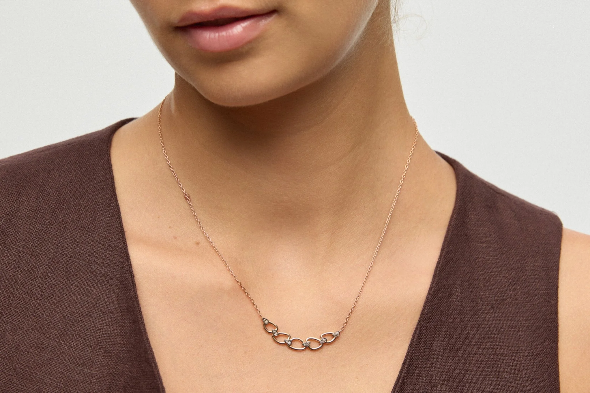 Connection Necklace Brown - 2