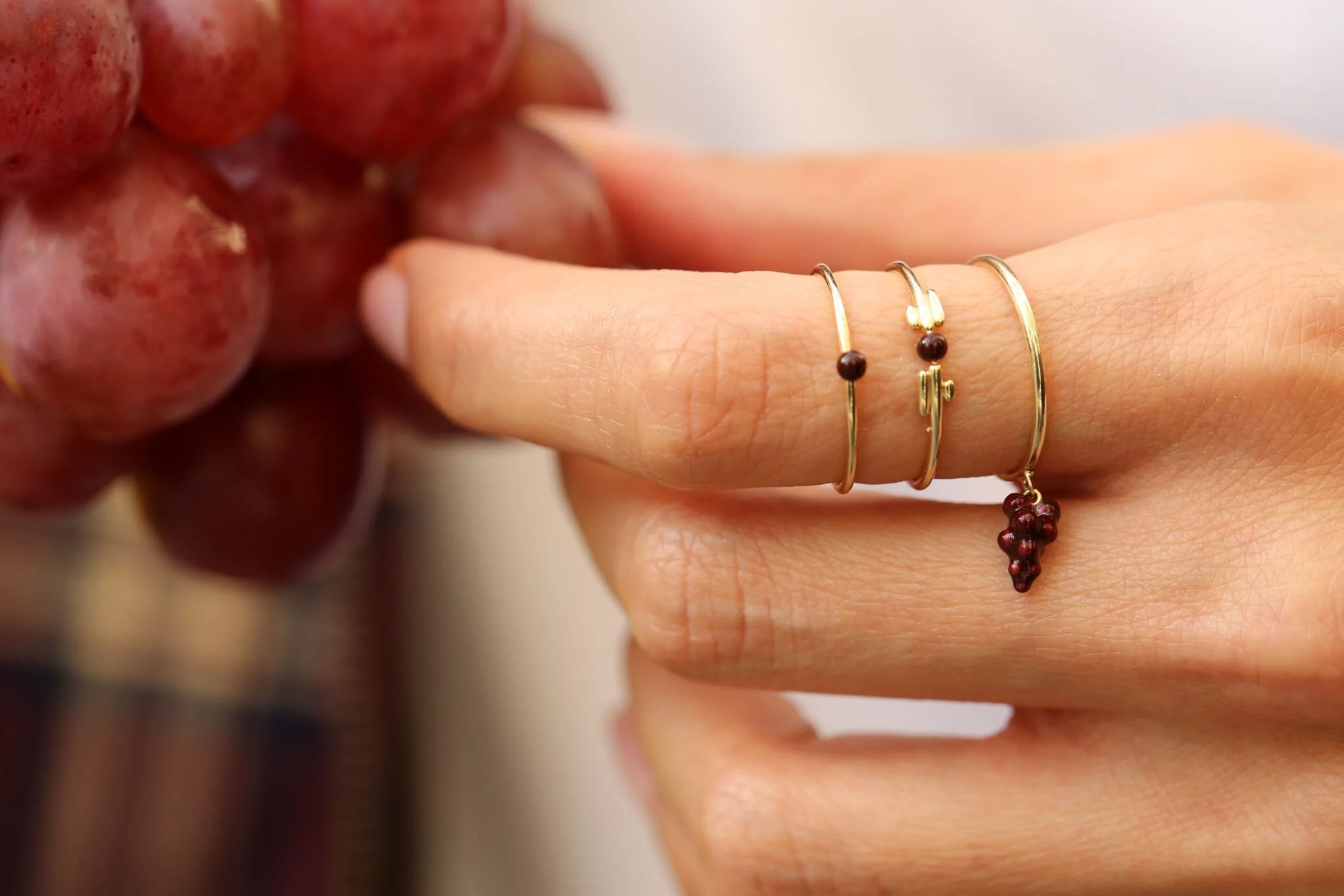 Swinging Grape Ring - 3