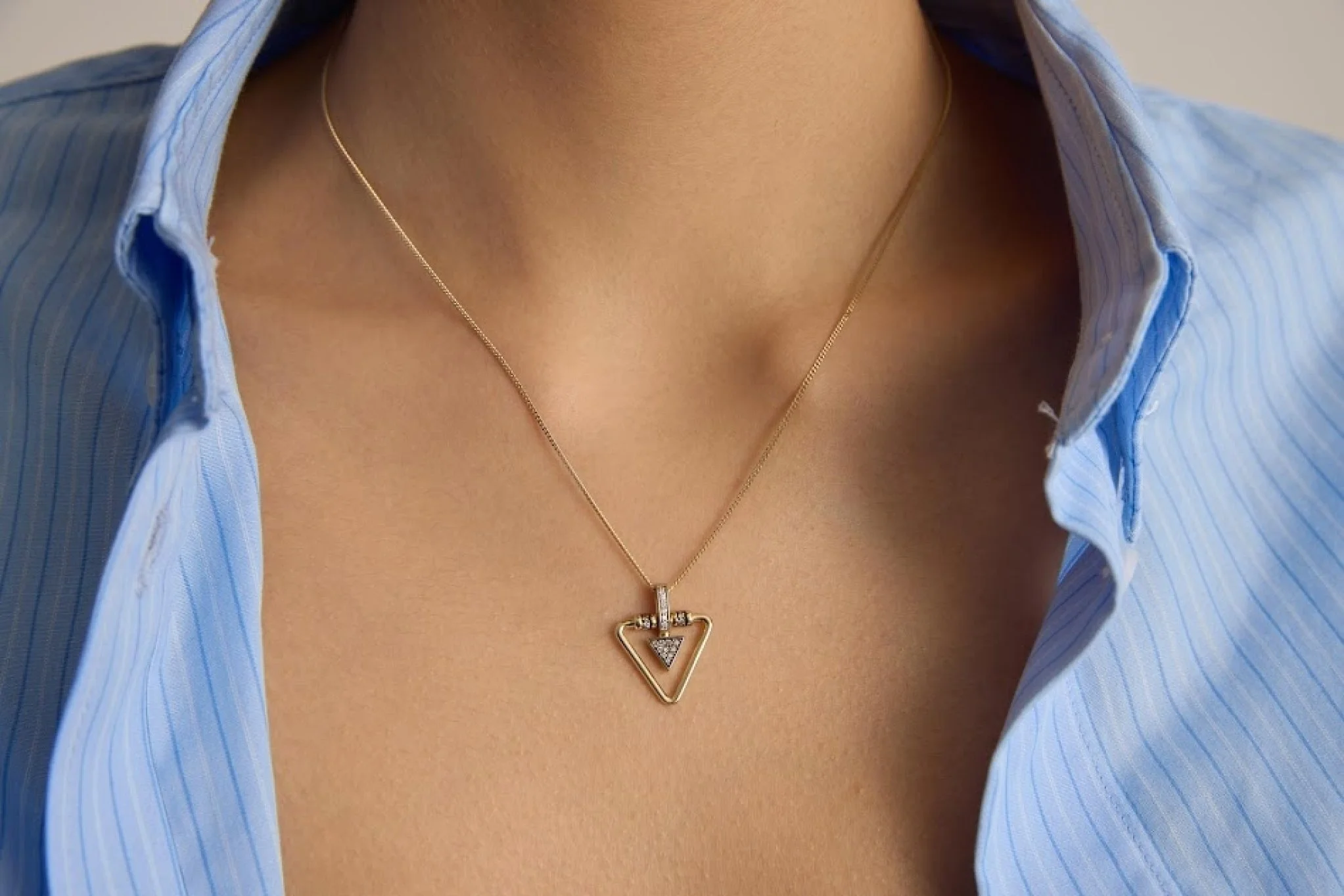 Üçgen Dia Kolye - 1