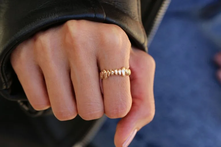 Colmillo Ring (2)